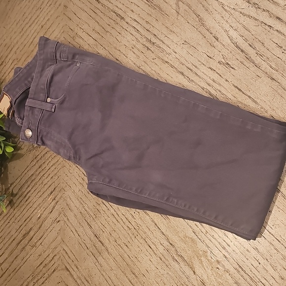 Paige denim gray jeans size 26🤍🖤 - Picture 8 of 8